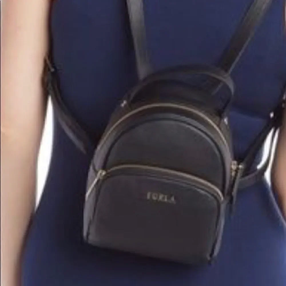 Rare - Furla Frida Mini Vitello Leather Backpack Pink / Excellent